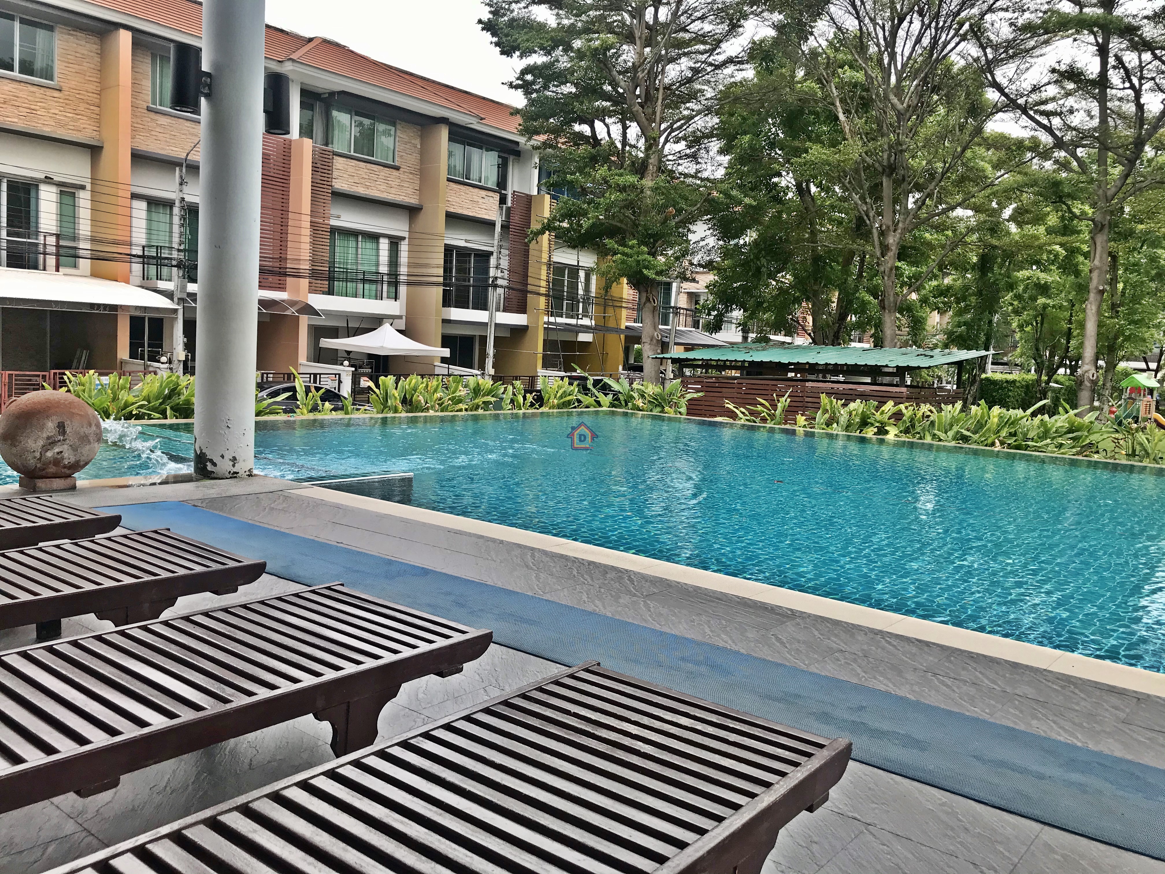 For SaleTownhouseLadkrabang, Suwannaphum Airport : Townhome for sale Plus Citypark Srinagarindra - Suanluang (Plus City Park) Srinakarin - Suan Luang Sansiri luxury townhome