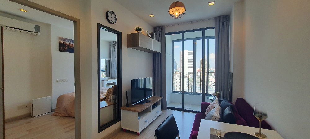 For RentCondoWongwianyai, Charoennakor : Shock price, out of reservation!IDEO Mobi SATHRORN 1 BEDROOM 31 sqm, beautiful view, fully furnished, corner room, 16th floor, east, beautiful view