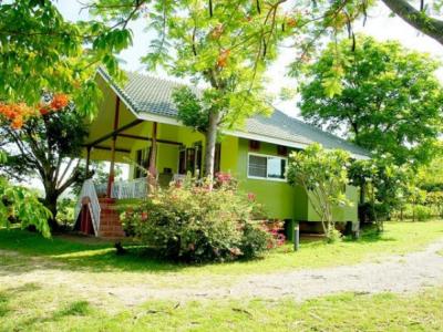 For SaleLandPak Chong KhaoYai : Land for sale, very beautiful view. Khao Yai area, Pak Chong District, Nakhon Ratchasima, area 42.8 rai, near the resort, Tolscana Golf Course. Near the Cold Mountain project, Cold Mountain, Kirimaya, Chateau de Khao Yai, selling very cheaply.