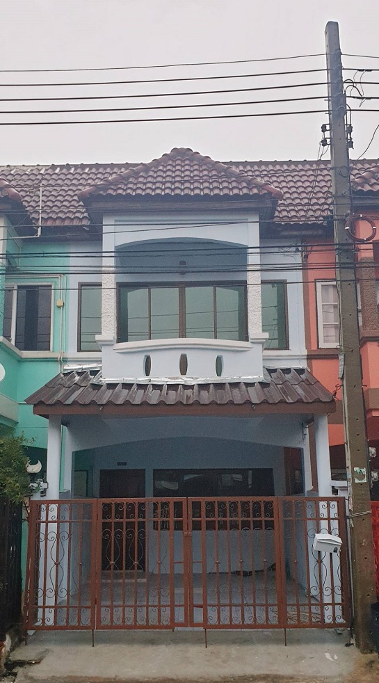 For RentTownhouseNawamin, Ramindra : Townhouse for rent, Jinda town village, new condition, ready to move in.