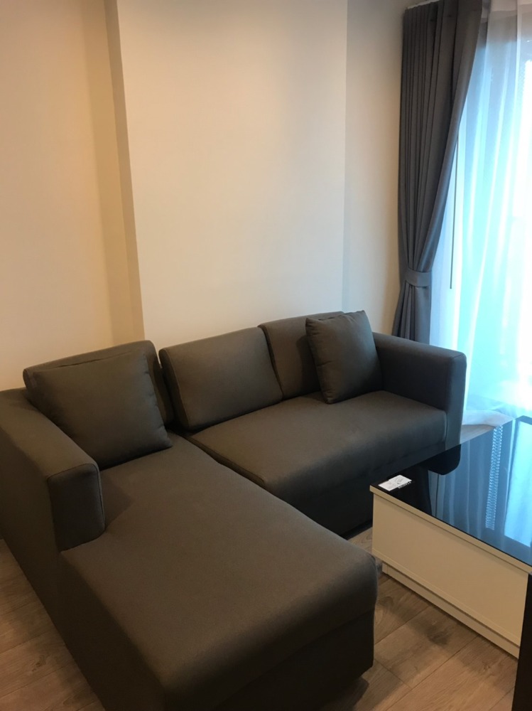 For SaleCondoLadprao, Central Ladprao : @5.2 MB room for sale with furniture (below cost) 1BR 35Sq.m., north side, 22nd floor