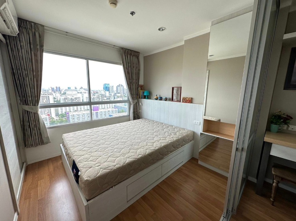 For RentCondoRama9, Petchburi, RCA : # Condo For Rent Lumpini Park Rama9 - Ratchada (Condo For Rent Lumpini Park Rama9 - Ratchada) - 1 bedroom, 1 bathroom, 1 kitchen - 21st floor, area 26 sq.m. Rental price 11,000 baht / month fully furnished