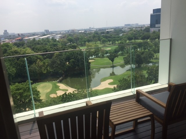 For RentCondoVipawadee, Don Mueang, Lak Si : Condo 112 sq m. For rent, North Park Place, golf course view Tel.0888181859.