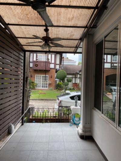 For RentTownhouseOnnut, Udomsuk : Town home for rent 800m. To BTS Onnut,28K/month 3bed , 2bath, kitchen,living room, 1parking,