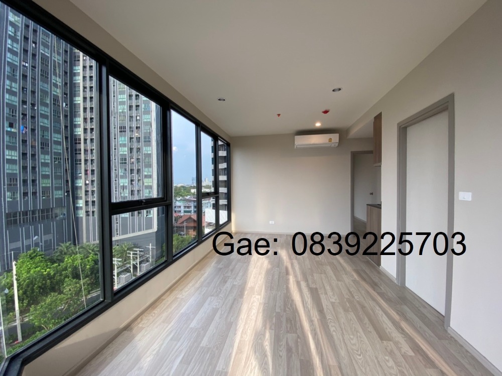 For SaleCondoBangna, Bearing, Lasalle : Divine view! Seeing the sunset, Ideo Mobi Eastpoint Condo, 2Bed, large, starting at 6.XX with special privileges Many are waiting for you! Free transfer fee. You can talk to Kae.