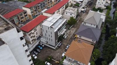 For SaleOfficeChokchai 4, Ladprao 71, Ladprao 48, : Land with a 5-storey office building, 1 house, very good value, with parking