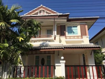 For RentHouseBangna, Bearing, Lasalle : Single house for rent, 4 bedrooms, 2 bathrooms, near Mecca Bangna. Lanta Village Resort Life Bangna Km 8, fully furnished, ready to move in.