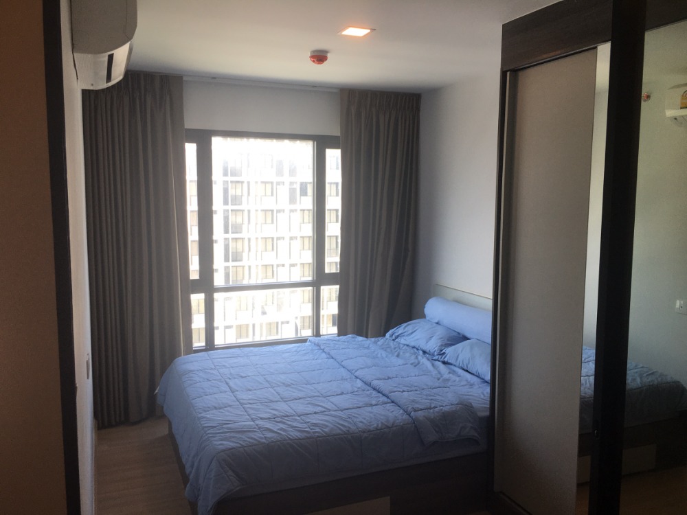For RentCondoVipawadee, Don Mueang, Lak Si : Luxury condo for rent, Knightbridge Skycity, New Bridge, size 28.42 sq m., 11th floor, new room - fully furnished, ready to move in. There are electrical appliances available.