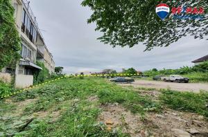 For SaleLandLadprao101, Happy Land, The Mall Bang Kapi : Land for sale and a large plot. In Soi Ladprao 101, area 581 sq wa, filled, good location, beautiful plot.