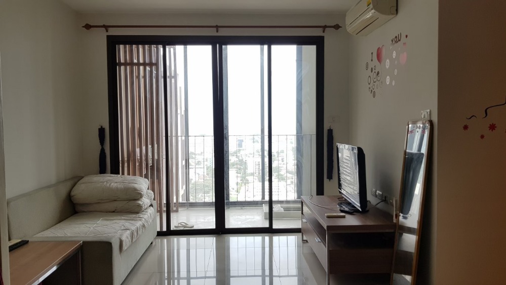 For SaleCondoLadprao, Central Ladprao : Urgent sale, very cheap!!! Condo for sale, Ideo Ladprao 5, Size 56sqm (2Bedroom/2Bathroom), only 8x,xxx per sqm, can be negotiated.