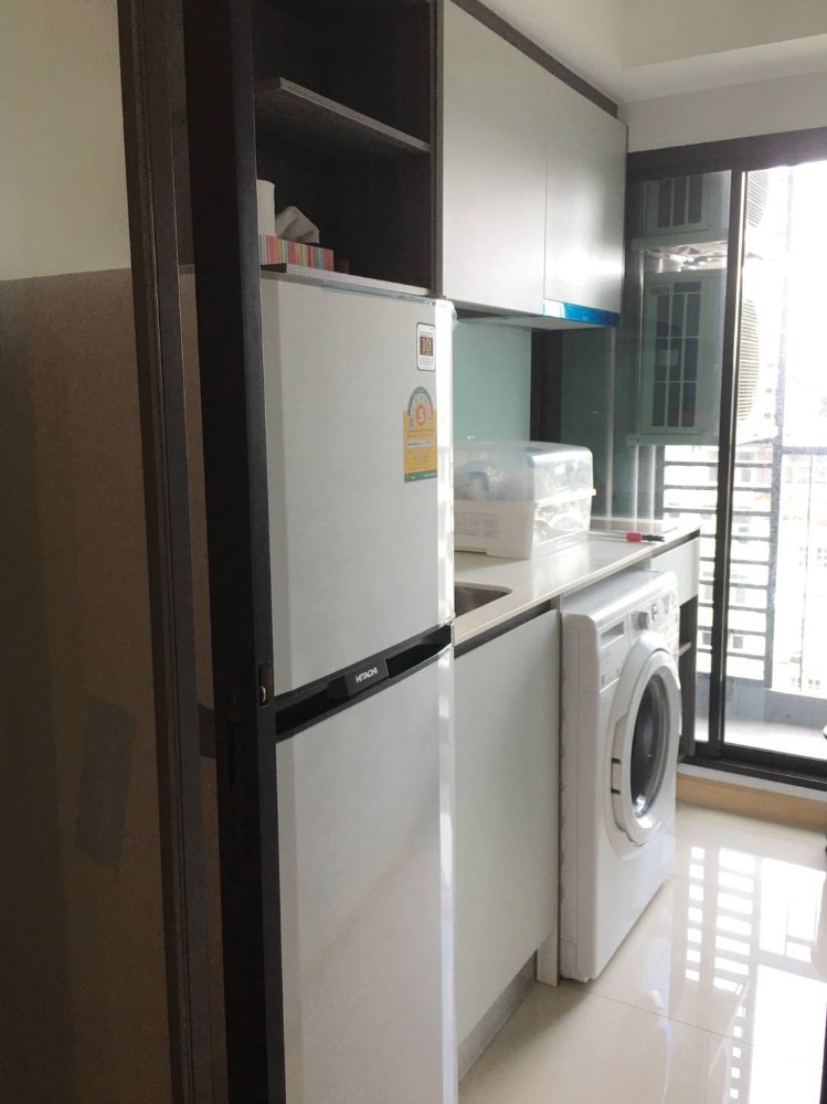 For RentCondoVipawadee, Don Mueang, Lak Si : Luxury condo for rent: Knightbridge Skycity, New Bridge, size 28.42 sq m., 7th floor, new room - fully furnished, ready to move in There are electrical appliances available.