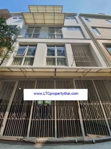 For RentTownhouseRatchathewi,Phayathai : Townhome for rent, 4 floors, Aree Samphan Road, area 280 square meters, 3 bedrooms, 5 bathrooms, rental price 55,000 baht per month.