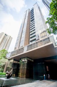 For RentCondoSukhumvit, Asoke, Thonglor : For rent, VITTORIO, luxury room in the heart of Sukhumvit 39, can penetrate the alley, do not have to pass the main road.
