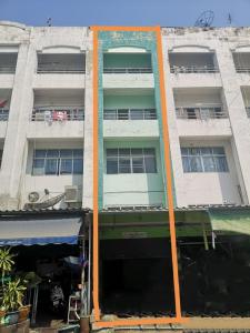 For SaleShophousePathum Thani,Rangsit, Thammasat : 4 and a half storey commercial building for sale, Nawathai Khlong Nueng project, Khlong Luang an
