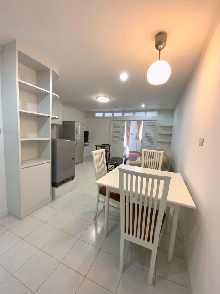 For SaleCondoSukhumvit, Asoke, Thonglor : 2893-A😊😍 For RENT & SELL 1 bedroom for rent and sale 🚄 near BTS Phrom Phong 🏢 Supalai Place Sukhumvit 39 Supalai Place Sukhumvit 39🔔 Area: 49.23 sq m. Rent: 20,000 ฿ 💲 Sale: 3,750,000 ฿ 📞O86-454O477, O99-5919653✅LineID: @sureresidence
