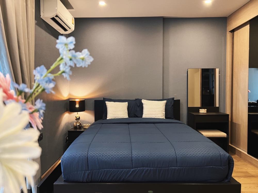 ให้เช่าคอนโดราชเทวี พญาไท : Luxury condo near BTS chidlom high floor 1 bed for rent, free internet and TV package!