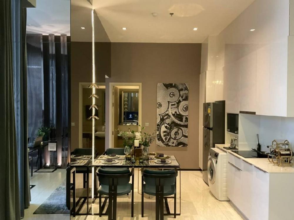 ขายคอนโดสีลม ศาลาแดง บางรัก : ลดราคา!!! แอชตันสีลม  Ashton silom ห้องโครงการ   ขนาด 2bed 2bath  71 ตรม.   จาก 22 ล้านบาทเหลือ 18,800,000 บาท fully furnish นัดชมห้องด่วน  สนใจ 0626562896 เรย์ 