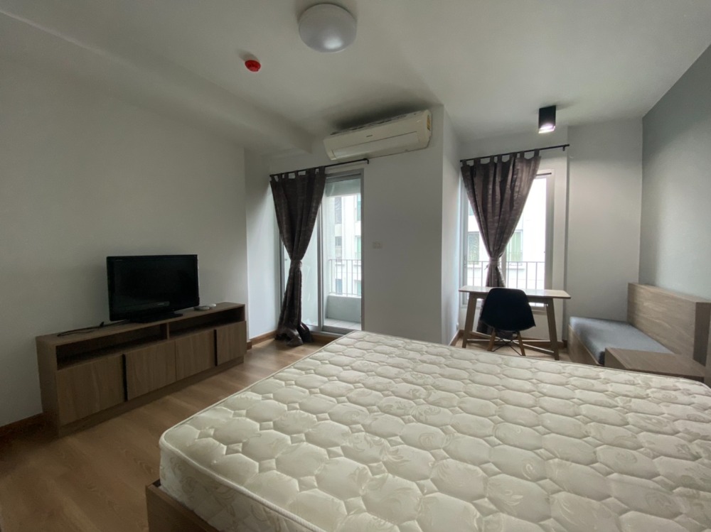 For RentCondoKasetsart, Ratchayothin : Condo for rent, Chapter One The Campus Kaset, Chapter One The Campus Kaset, near Kasetsart University, Bang Khen, 200 meters, near BTS Senanikom Station, only 100 meters.