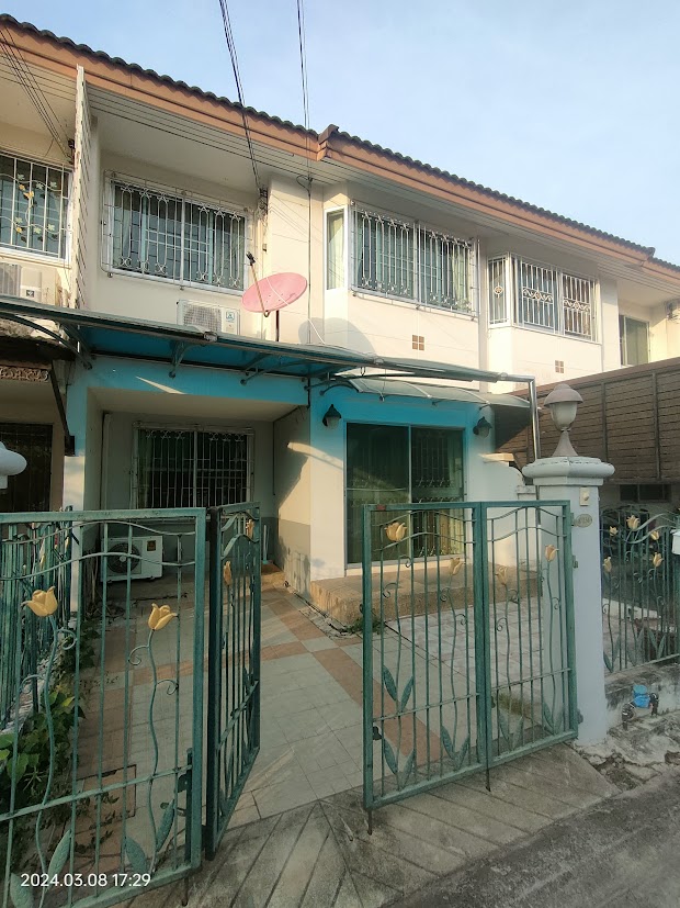 For RentTownhouseSamut Prakan,Samrong : Townhouse for rent at bearing 58