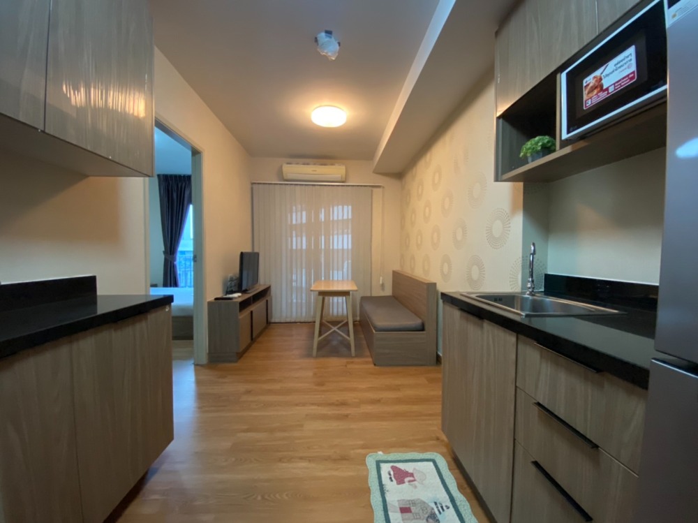 For RentCondoKasetsart, Ratchayothin : Condo for rent, Chapter One The Campus Kaset, Chapter One The Campus Kaset, near Kasetsart University, Bang Khen, just 200 meters and near BTS Senanikom Station, only 100 meters.