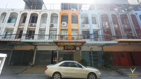 For SaleOfficeRatchadapisek, Huaikwang, Suttisan : Selling a 4-storey commercial office building, Soi Mahawong Nuea, near Din Daeng Road, 15 sq m.