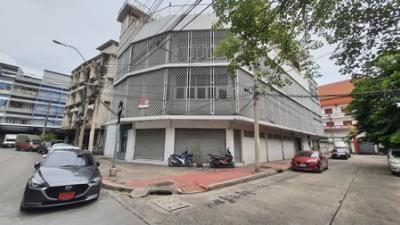 For SaleShophouseYaowarat, Banglamphu : Urgent sale, 5-storey office building (6 booths), Suan Mali Yotse, 89.2 sq m., good location, corner plot, suitable for hostel