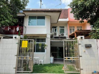For SaleTownhousePattanakan, Srinakarin : Townhouse for sale, 2 floors, 28 sq m, Preecha Village 3, Phatthanakan 48