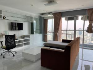 For RentCondoSilom, Saladaeng, Bangrak : Silom Suite Room for Rent (Sathorn 12)
