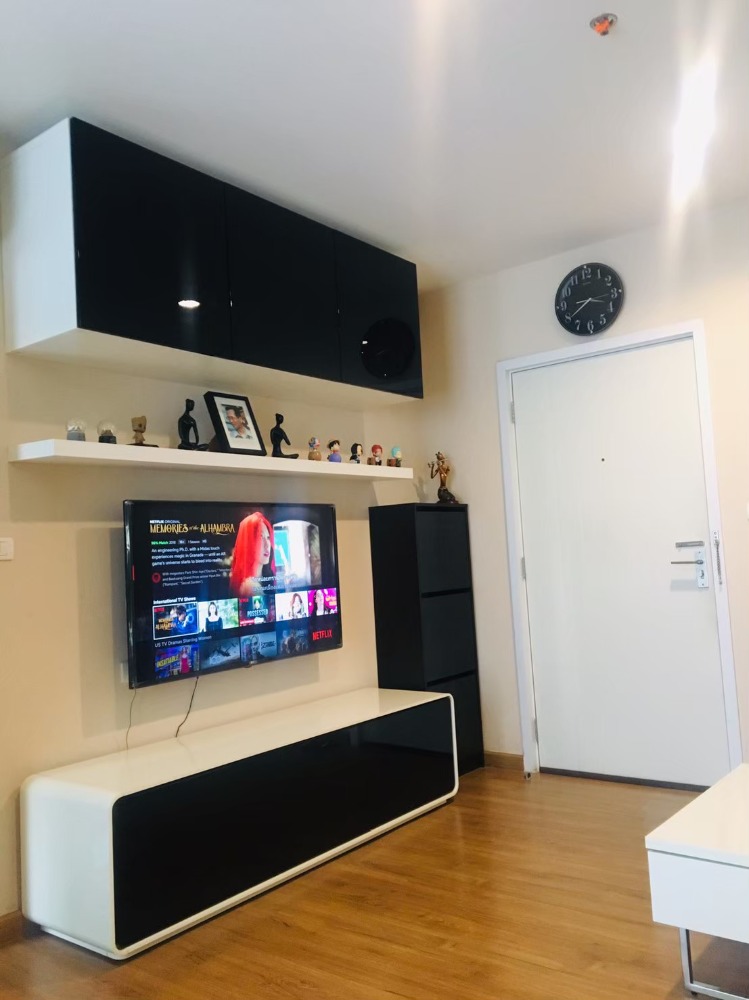 For SaleCondoBang Sue, Wong Sawang, Tao Pun : Sold with furniture [New air conditioner, new automatic door latch] for sale by owner. Condo next to Gateway Mall, Bang Sue, The Tree Interchange, size 30 sq.m.