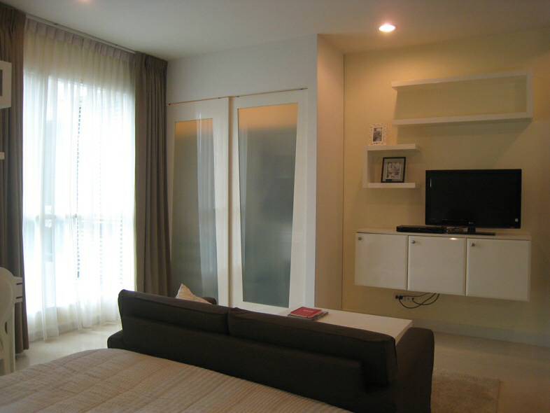 For RentCondoWitthayu, Chidlom, Langsuan, Ploenchit : Nice room for rent “The Address Chidlom“ Close to BTS Chidlom Just 17,000 Baht/Month Only