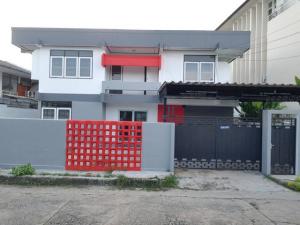 For RentHouseKasetsart, Ratchayothin : HR711 House for rent, 80 square wa. Sena Niwet Village 1, Ladprao District, convenient transportation, suitable for home office