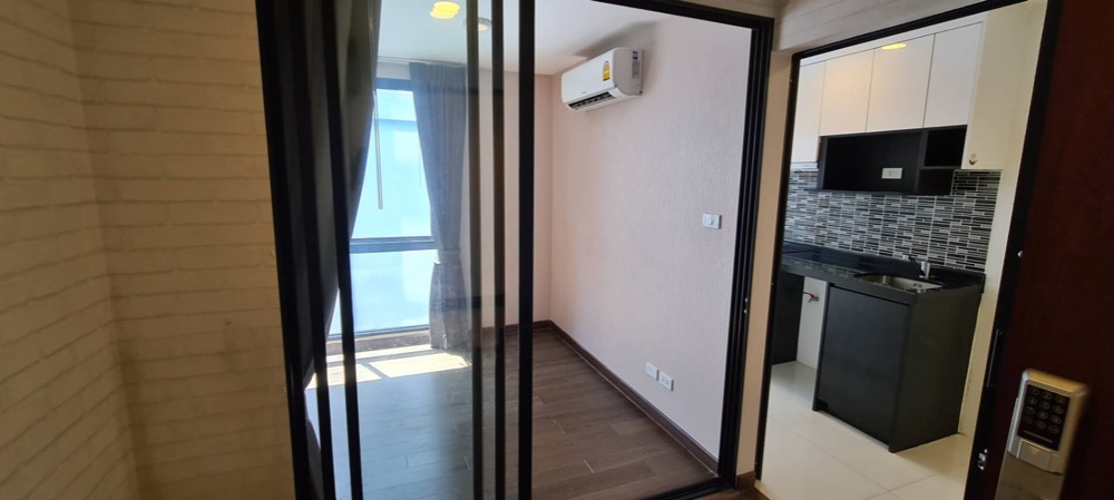 For SaleCondoBang kae, Phetkasem : Condo for sale near the train station.