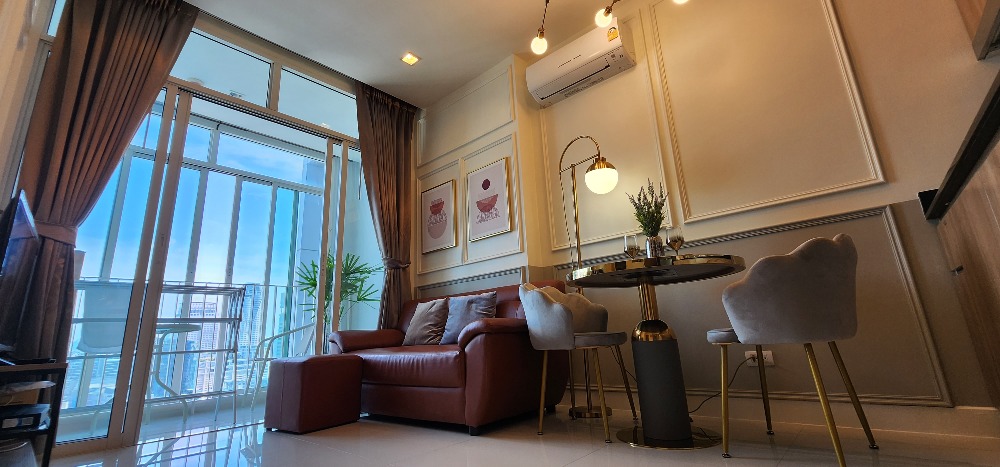 For SaleCondoRatchathewi,Phayathai : (Sale by owner) get internet 4.45 million Ideo Verve Ratchaprarop, beautiful view, high floor south terrace Hua Non, south west There is a garden on the floor to sit on the 28th floor.