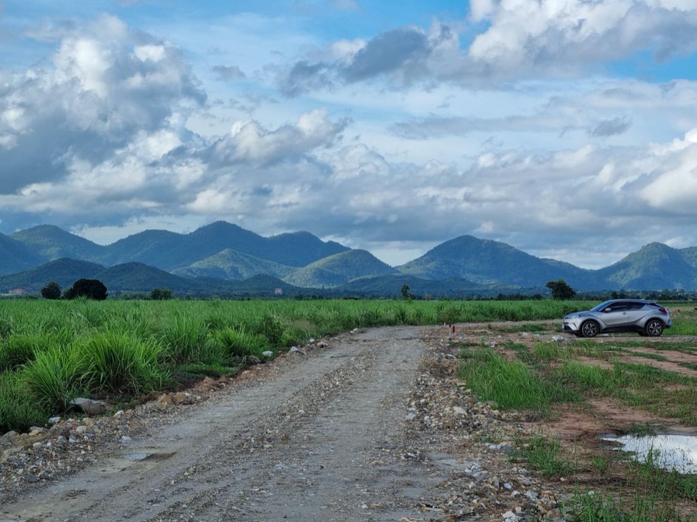 For SaleLandCha-am Phetchaburi : Land for sale, cash - installments, beautiful mountain view, close to the sea, only 20 minutes, suitable for buying, keeping or speculating, vacation home, cash - installments available, next to a paved road.