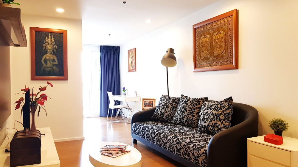 For RentCondoNana, North Nana,Sukhumvit13, Soi Nana : HIGH FLOOR / CITY VIEW / SPACIOUS 1 BEDROOM CONDO FOR RENT IN SUKHUMVIT