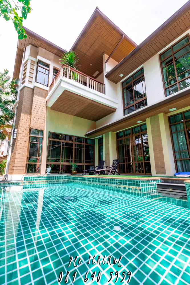 For SaleHouseOnnut, Udomsuk : For sale, Baan Sansiri Village, Soi Sukhumvit 67, with a private swimming pool in the house.