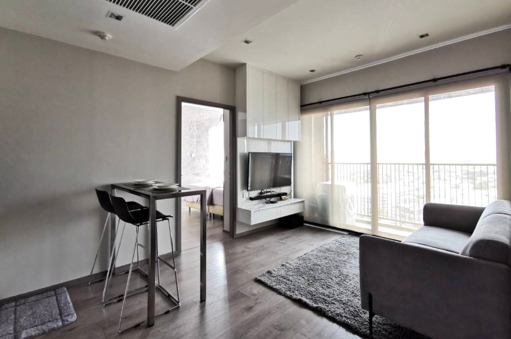 ขายคอนโดลาดพร้าว เซ็นทรัลลาดพร้าว : Rent / Sale Condo Whizdom Avenue Ratchada-Ladprao 8.89 mb (52.16 sqm/15th floor) @MRT Ladprao, Facing North, Clear View