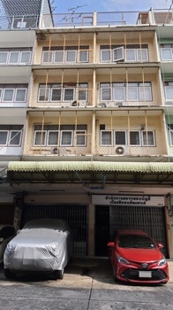 For SaleShophouseYaowarat, Banglamphu : Commercial building for sale, commercial building, 5 floors, 2 booths, size 28 sq m., area 500 sq m. Krung Kasem, Soi Yot Se, good location in the heart of the business district.