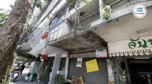 For SaleShophouseLadprao, Central Ladprao : 3-storey commercial building for sale, area 12.3 square meters, near the intersection of Ratchada Lad Phrao, commercial location, the entrance of Soi Ladprao 23, next to Lad Phrao Chankasem Road, Chatuchak, Bangkok