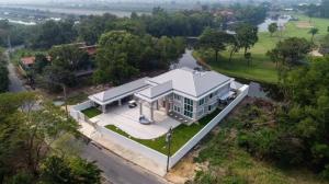 For SaleHouseLadkrabang, Suwannaphum Airport : Luxury mansion for sale, fully furnished, connected to the golf course Ladkrabang - Suvarnabhumi (MA358)