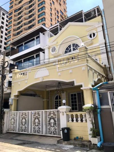 For RentTownhouseWitthayu, Chidlom, Langsuan, Ploenchit : 3472-A😊 For RENT 3-storey townhome for rent, 4 bedrooms🚄near BTS Ratchadamri🏢Lang Suan 🔔 House area:33.00 sq wa 🔔 Usable area: 660.00 sq m Rent:150,000฿📞O88-7984117 ,O65-9423251✅LineID:@sureresidence