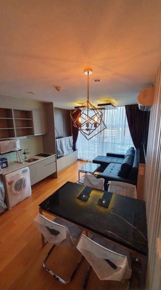 ขายคอนโดสาทร นราธิวาส : 3543😊😍 For RENT & SELL ให้เช่าและขาย 2 ห้องนอน🚄ใกล้ BTS สุรศักดิ์🏢โนเบิล รีโว สีลม Noble Revo Silom🔔พื้นที่:65.00ตร.ม.💲เช่า:50,000฿💲ขาย:10,500,000฿📞O99-5919653,065-9423251✅LineID:@sureresidence