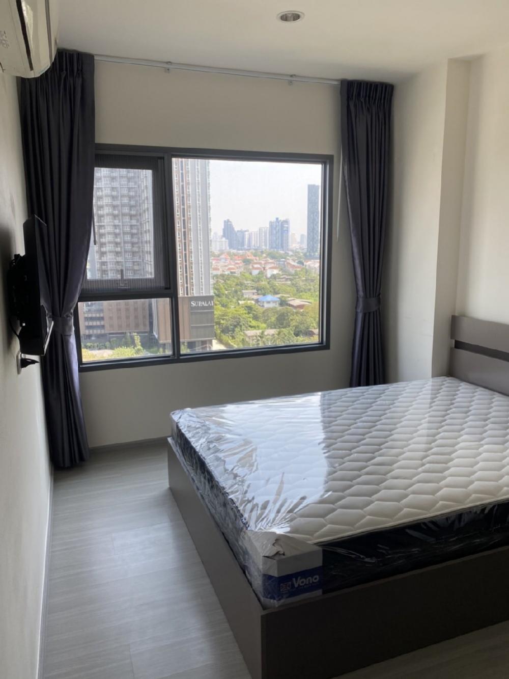 For SaleCondoThaphra, Talat Phlu, Wutthakat : Urgent sale, Aspire Sathorn, Ratchaphruek, next to sky walk bts / mrt Bang Wa, 0 meters!! 🔥 East, get the sun in the morning, the afternoon is not hot 🔥 Can be made into 2 bedrooms 🔥