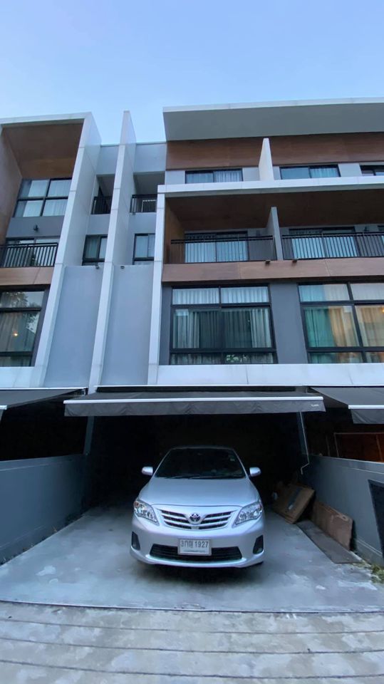 For RentTownhouseChokchai 4, Ladprao 71, Ladprao 48, : NA-H6004 Townhome for rent, 3.5 floors, Arden Ladprao 71 project with furniture.