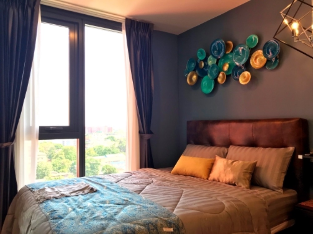 For SaleCondoRama9, Petchburi, RCA : For Sale _The Base Garden Rama9 
Room size 27 sq.m._ Floor 12_Full Furnish