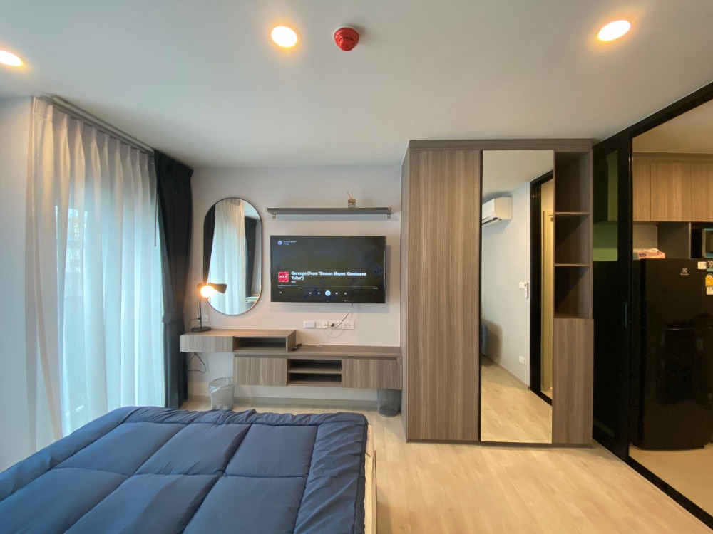 For RentCondoBangna, Bearing, Lasalle : *Corner corner, very private / complete with items, laundry included: Condo for rent, The Origin Sukhumvit 105, complete with items, BTS Bearing, Soi Lasalle.