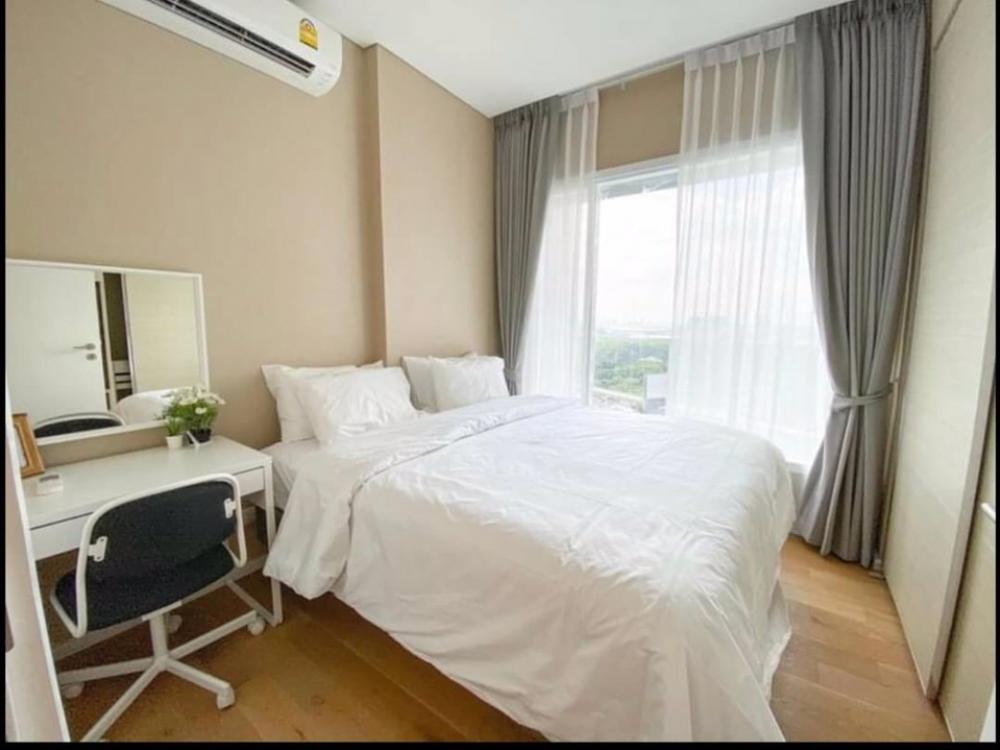 For RentCondoLadprao, Central Ladprao : LC-R467 The Saint Residences Fully Furnished (fully furnished and electrical appliances 49" TV, refrigerator, washing machine, embedded electric stove, water heater) 1 bedroom, size 30.7 sq.m., room on the 20th floor. Building C, room view facing