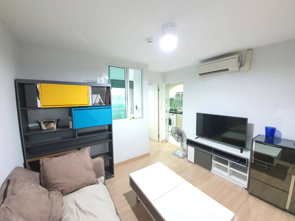 For RentCondoKasetsart, Ratchayothin : Condo for rent/sale 200 meters from BTS Phahon 24 station, Chateau in Town Soi Vibhavadi 30 (Phahon Yothin 21), 3 minutes walk to the BTS. Near Central Ladprao, Kasetsart University, size 1 bedroom, 29 sq m., 8th floor, open and airy view, large windows, 