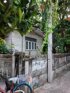 For SaleLandRatchadapisek, Huaikwang, Suttisan : Land for sale 55 square meters in Din Daeng area!!️ Golden location, great value, convenient to travel, easy to trade, only 4.2 million baht