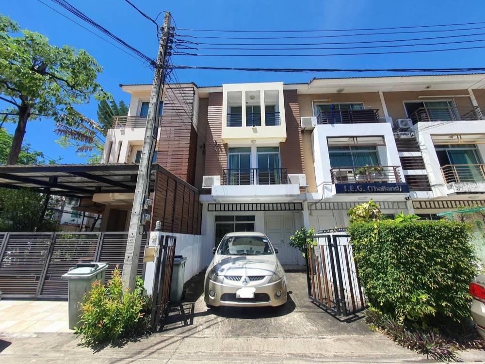 For SaleTownhouseVipawadee, Don Mueang, Lak Si : Townhome next to Viphavadi Road ✨ Vista Park Viphavadi Village (Sale), Vista Park Viphavadi / Townhome (FOR SALE) T497